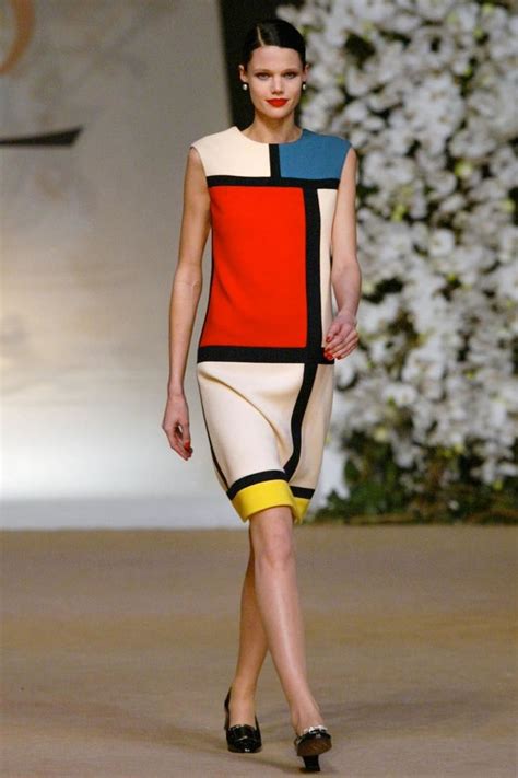 sfilata yves saint laurent 2002 mondrian|yves saint laurent ballet.